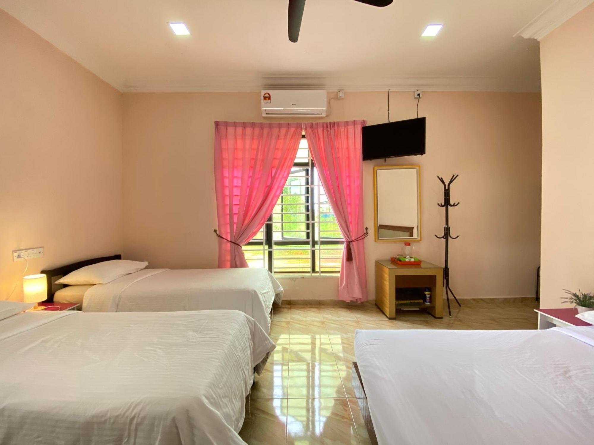 Besut Guesthouse Kampung Kuala Besut Екстериор снимка