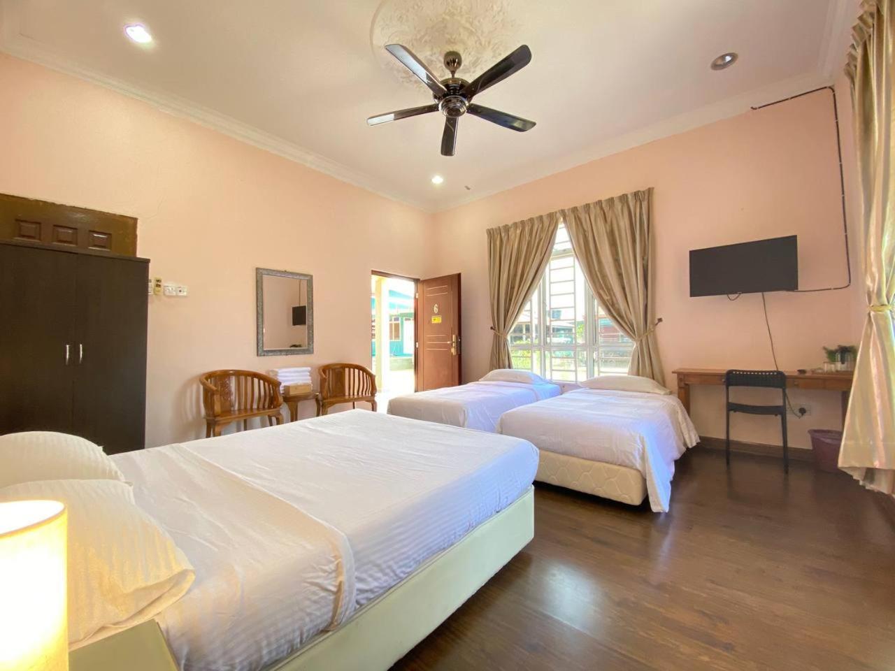 Besut Guesthouse Kampung Kuala Besut Екстериор снимка