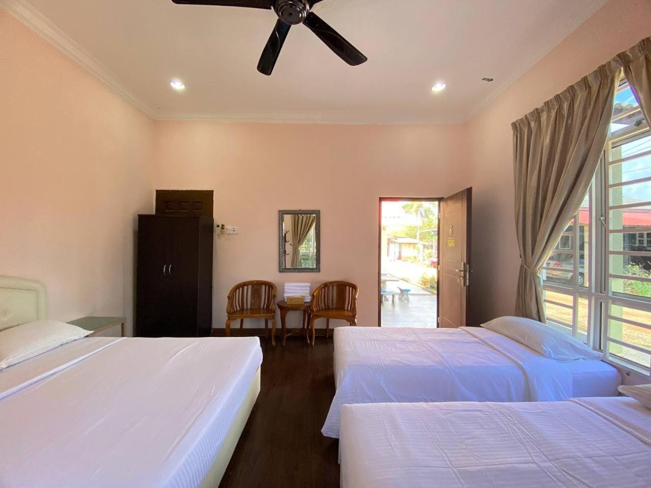 Besut Guesthouse Kampung Kuala Besut Екстериор снимка